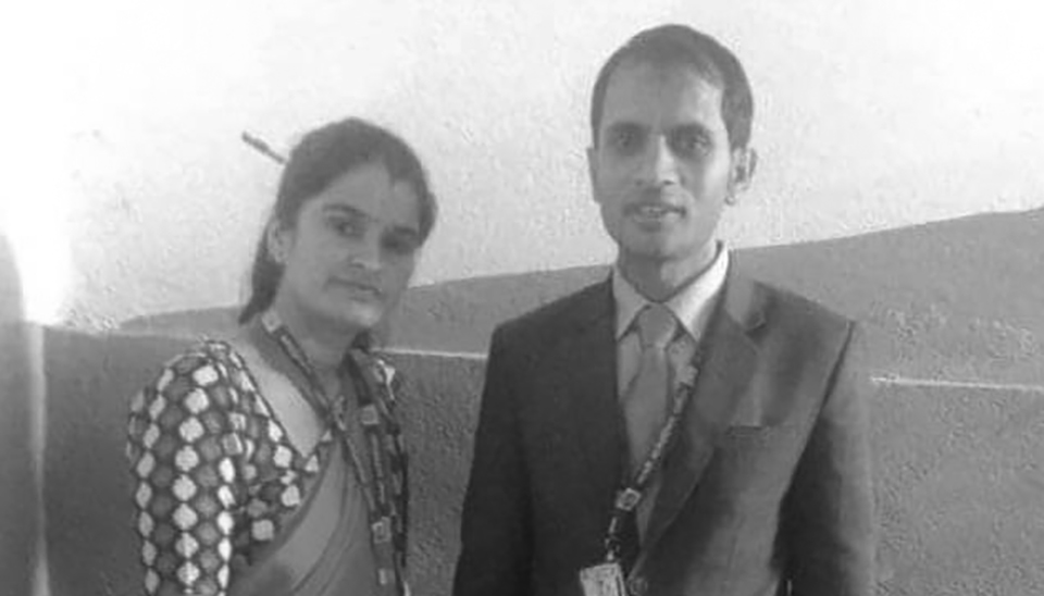 जानुका अर्याल र गोविन्दप्रसाद अधिकारी। तस्बिर: सामाजिक सञ्जाल।